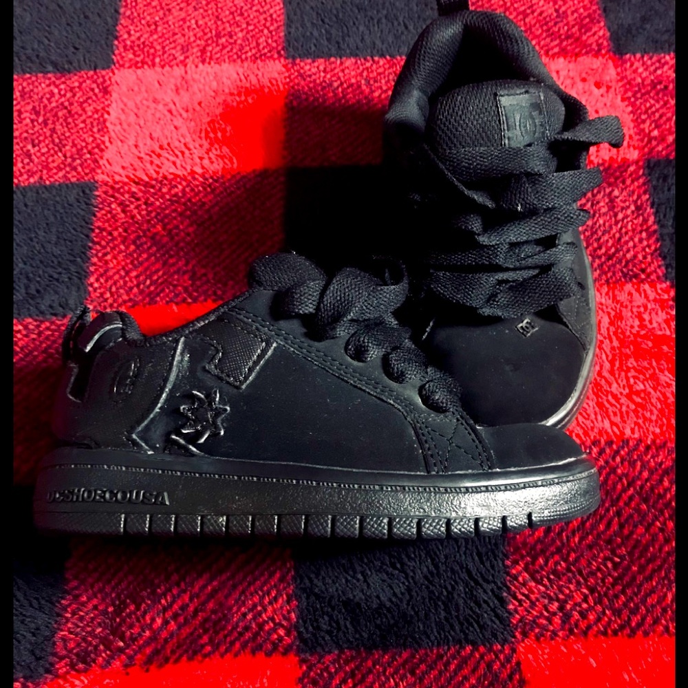 DC shoes